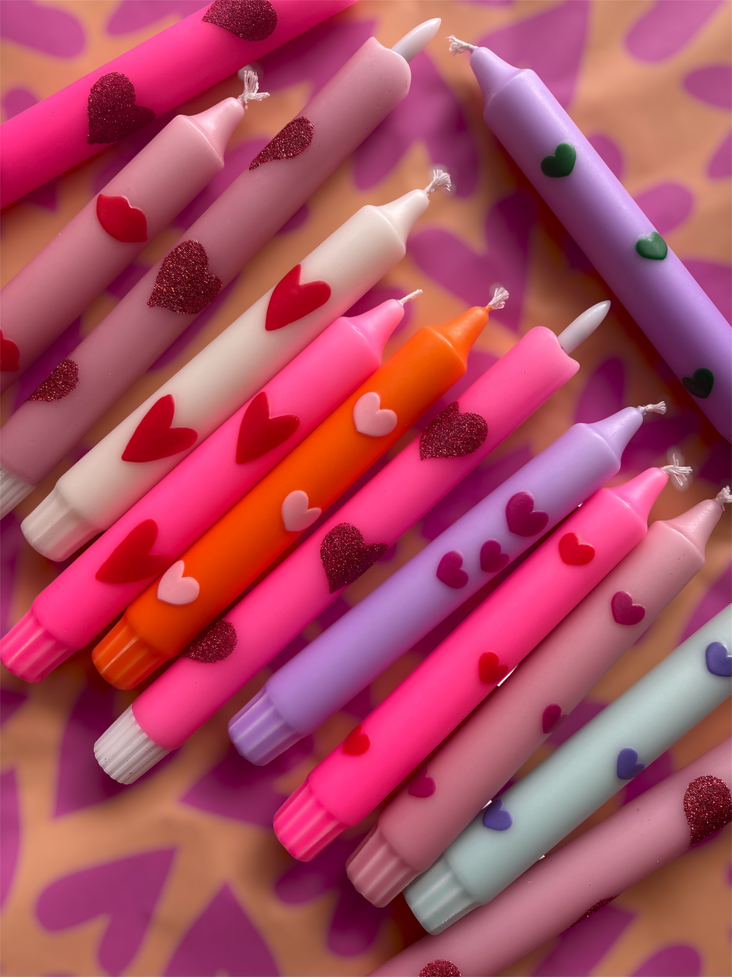 LED-kaars - Hartjes glitter - Neon roze